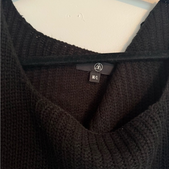 Missguided Cropped Sweater - Picture 3 of 3